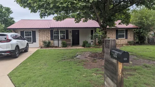 Buffalo House close to Ft Sill & Wildlife refuge