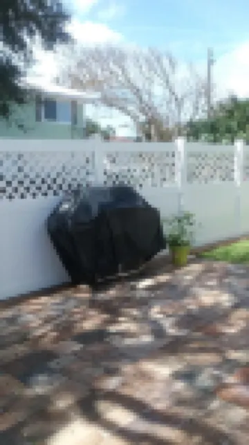 1ST STREET RETREAT UPDATED DOG FRIENDLY APARTMENT WITH FENCED IN YARD!!