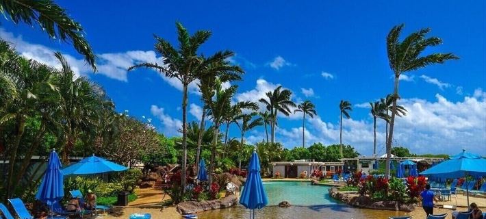 Remodeled Ground Floor Beach Condo with New A/C. KP #441, steps from the ocean! Hotels in Koloa