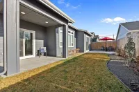 Beautiful new upscale Boise Bench home!