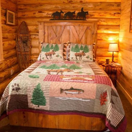 The Ranch House Cabin at J&J Cabins