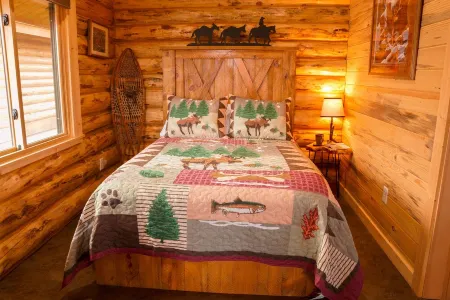 The Ranch House Cabin at J&J Cabins