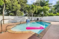 6 Bedrooms 4 baths Dream Pool Home near Vanderbilt Beach Naples Florida