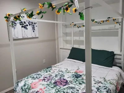 Rose Room Apartment
