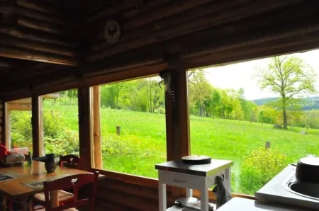 Meet with unusual… you will experience a change of scene! Private spa jacuzzi.