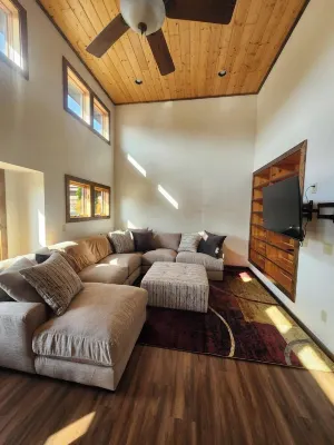 Mercer House on Major Snowmobile and ATV Trail