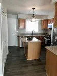 Cozy townhouse close to Hospital & Capital