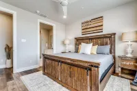 Amazing Waterfront Condo on Possum Kingdom Lake, perfect for families or couples