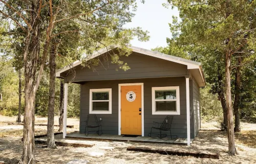 05 White Wing - Carmine Cottage with a Country View