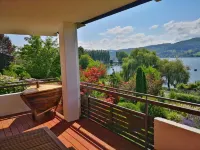 SEENZEIT - NEW, WITH DREAMLIKE SEA VIEW Hotel a Ohningen