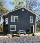 Modern Apartment on The Talimena Scenic Byway-walk to downtown