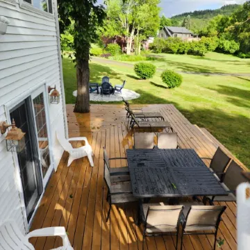 Relax by "The Water's Edge enjoy amazing views and year round fun! 6BR/3.5BA