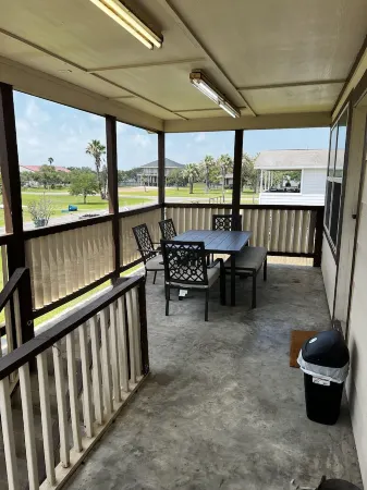 Great Fishing AndHunting Lodge and Vacation Home in Port O’Connor TX Отели в г. Порт О'коннор