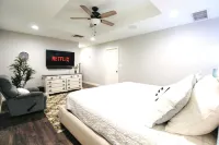 Relocation? Insurance Claim? Rehab? Best LOCATION in Flower Mound Hotel di Flower Mound