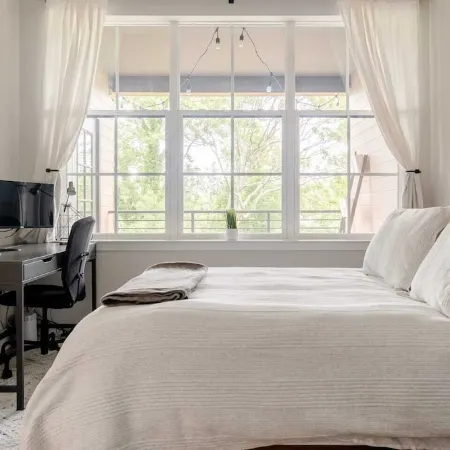 New Downtown Annapolis Condo with Free Parking