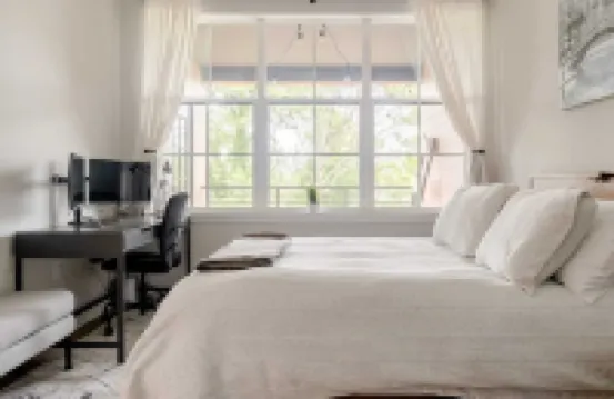 New Downtown Annapolis Condo with Free Parking