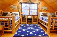 Rustic Mountain Retreat ~ Mountain View ~ Hot Tub + Game Room