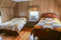 The Weber Farm - Enjoy a beautiful 100 acre farm! Hotels in Perry County