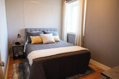 Trendy Loft in Historic Downtown Newark- Local Discounts! Отели в г. Licking County