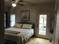 Lake Martin alabama, Cozy Couple Or Small Family. Pontoon Boat Rentals Available - Chalets
