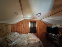 Remodeled cozy retreat with a lake front view on Devils Lake. Pet Friendly! Hotel a Rollin Township