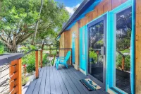 Urban Tropical Fort Myers Retreat in Historic Downtown River District