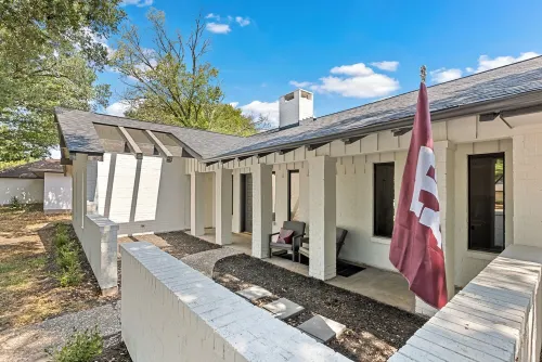 The Howdy Retreat – Near Kyle Field + Game Day Bus 칼리지스테이션 호텔