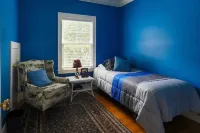 Beautiful 3600sqft Cottage on Lake Maxinkuckee in Culver Indiana.