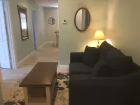 3BR Nautical Apt - Off Bellevue