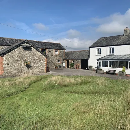 Cosy Rural Barn Retreat for Couples Near Stunning Cornish Coast