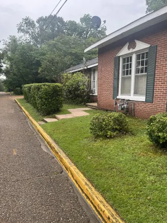 Cozy Carriage House 2 Blocks from Oxford Square