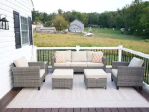 Spacious 5-bedroom house with WiFi, AC in welcoming Paradise 斯特拉斯堡酒店