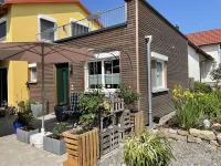 Cozy barrier-free FEWO in new building directly between vineyards and the Main river Hotels in Segnitz