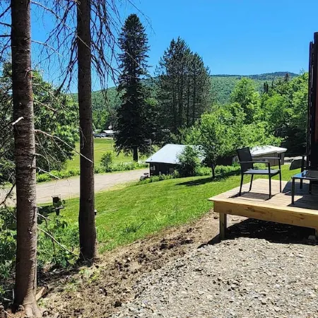 New 1 Bedroom Container Cabin with Direct Trail Access (Cabin 3) Отели в г. Эррол