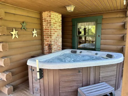 Forest Tree Log Cabin - middletown/Harrisburg/Hershey/Lancaster/York Отели рядом с достопримечательностью «Парк Клаун»