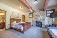 Classy Craftsman by the Creek: fully remodeled, hot tub, walk to town Hotels near Chicago Creek Waterfall