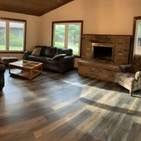 Apple Valley Lake, Pool and Beaches! Guest Passes available for a fee! Отели в г. Ховард Тауншип