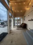 Muletown's Cozy Classic w/ hot tub, outdoor game area, and fire pit