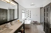 Desert Poppy Villa- Romantic Getaway