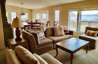 Thorndyke Lodge Beachfront Escape w/ BBQ and firepit