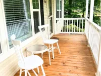 Beautiful, Cozy home in Concord providing a spacious & tranquil retreat Hotels in Kannapolis