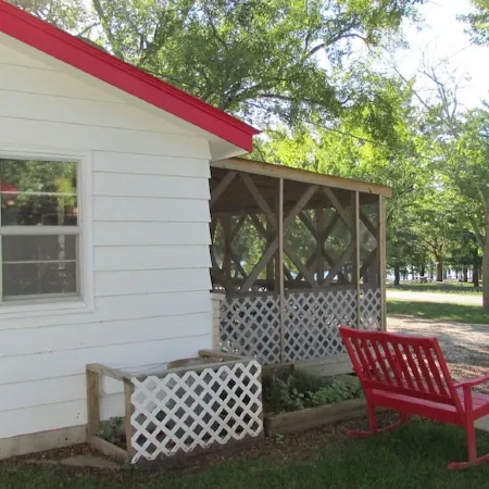 Come visit our 2bd cabin on Table Rock Lake close to Silver Dollar City!
