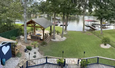 The Perfect Getaway Just 2 hours Northeast of Houston!  Come enjoy tranquility!