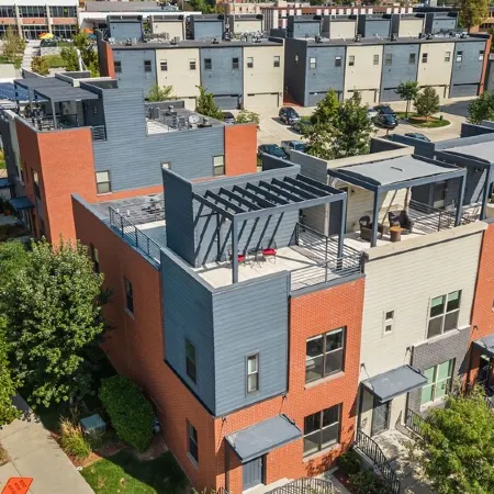 Downtown Skyline Views in Modern Townhome with Rooftop Patios