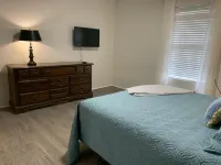 ICHETUCKNEE RIVER - Riverfront on the Crystal Clear Ichetucknee River