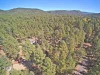 Simply Amazing....Remodeled Cabin with Strawberry's Largest Deck, Dog Friendly