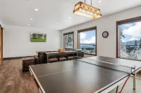 The Panoramic Peak: Luxury Lodge at the Idaho Club
