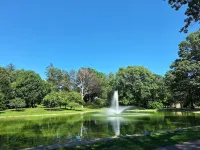 Westerly Getaway- Short drive to the beach, Walk to Downtown Shops & Restaurants
