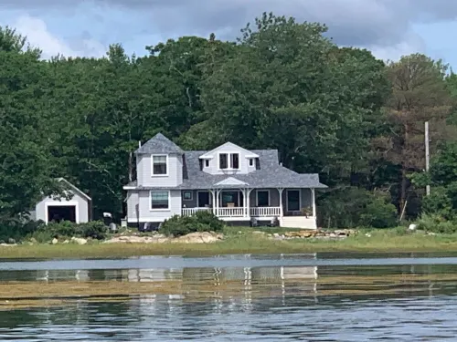 Oceanfront, Exceptional Lighthouse Views, Private & Short Walk to Restaurants - 4-Star