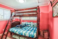 Time well wasted...A relaxing and family friendly beach home